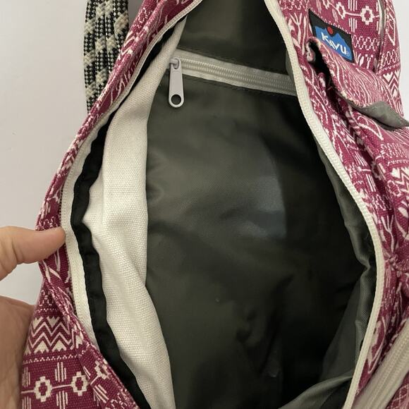 Kavu Rope Sling Backpack Bag Red & White Aztec Folklore Crossbody Lightweight - Picture 6 of 11